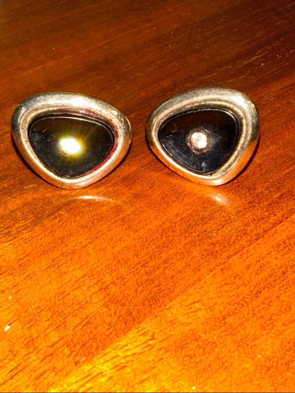 Vtg Mid Century Gold Tone & Black Stone‎ Triangle Cufflinks with Tiny Rhinestone